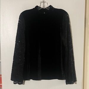Vince Camuto black mock turtleneck Velour body lace long sleeves w/scallop wrist